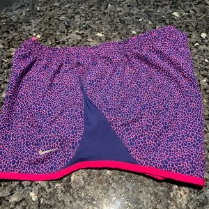 Like new Ladies Nike running shorts Pink / Navy Medium
